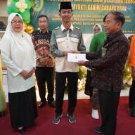 Dharmayukti Karini Cabang Raba Bima Salurkan Bantuan Dana Beasiswa  (BDBS) pada Siswa Keluarga Besar Pengadilan Negeri dan Pengadilan Agama Bima